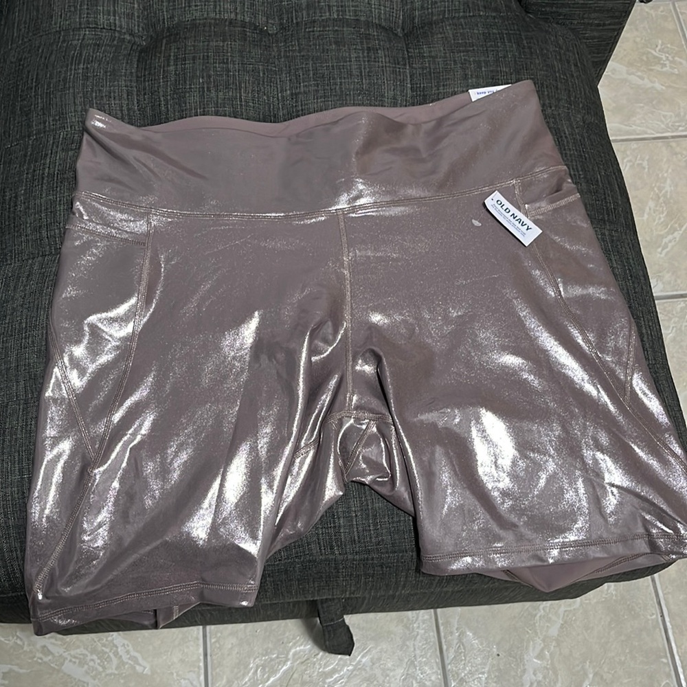 Old Navy High Rise 8 inch inseam Powersoft Metallic Bike short size 3x